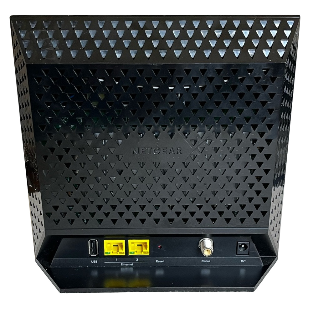 Netgear 2-in-1 Modem Router Combo - Picture 4 of 11